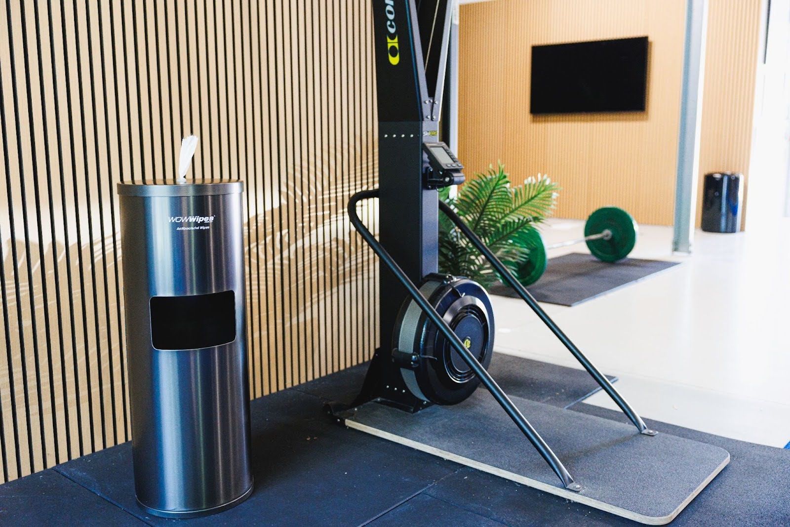 WOW Wipes® Workout Cleaner Do’s and Don’ts for Greener Workout Spaces